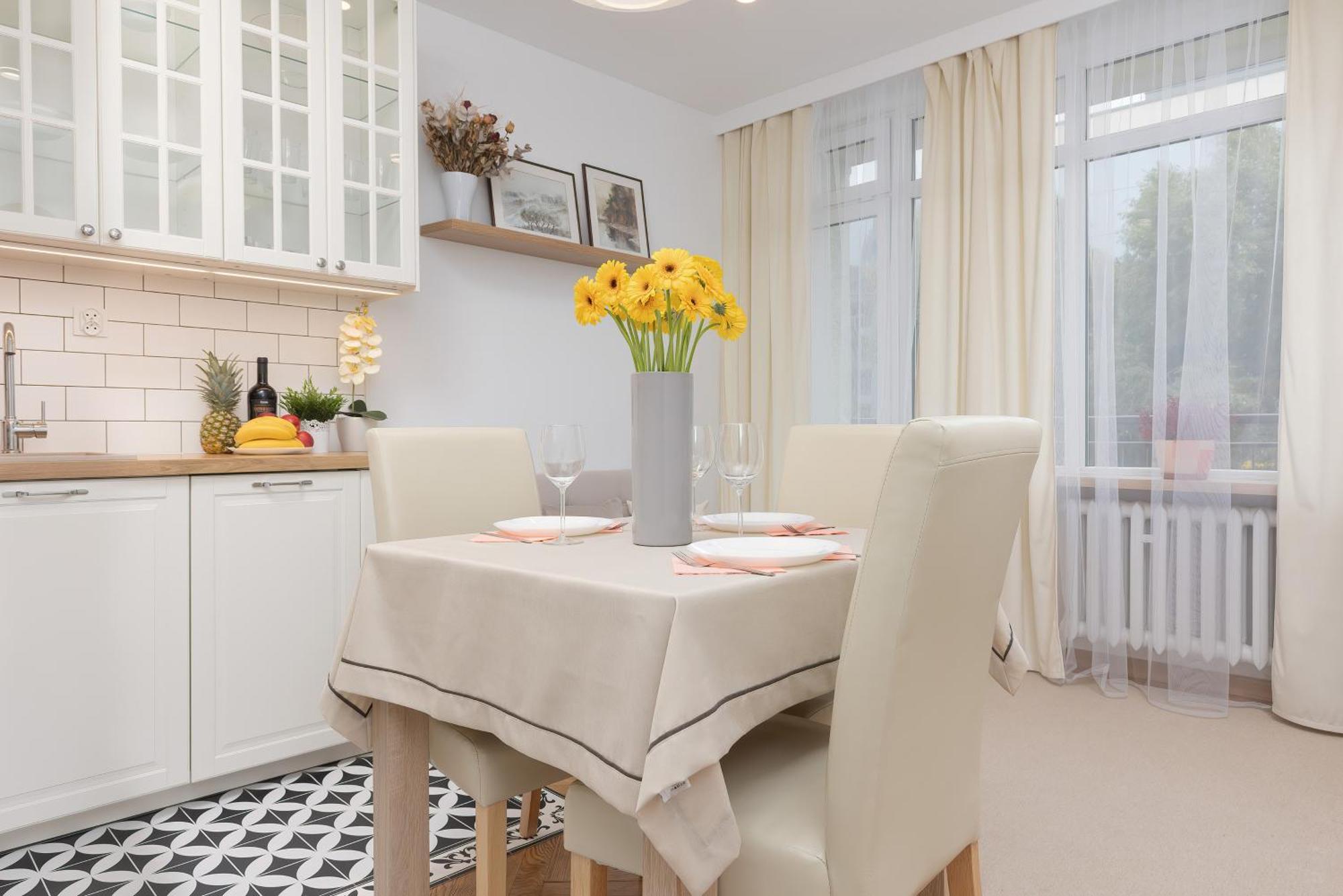 Apartment Bright Srodmiescie By Renters *