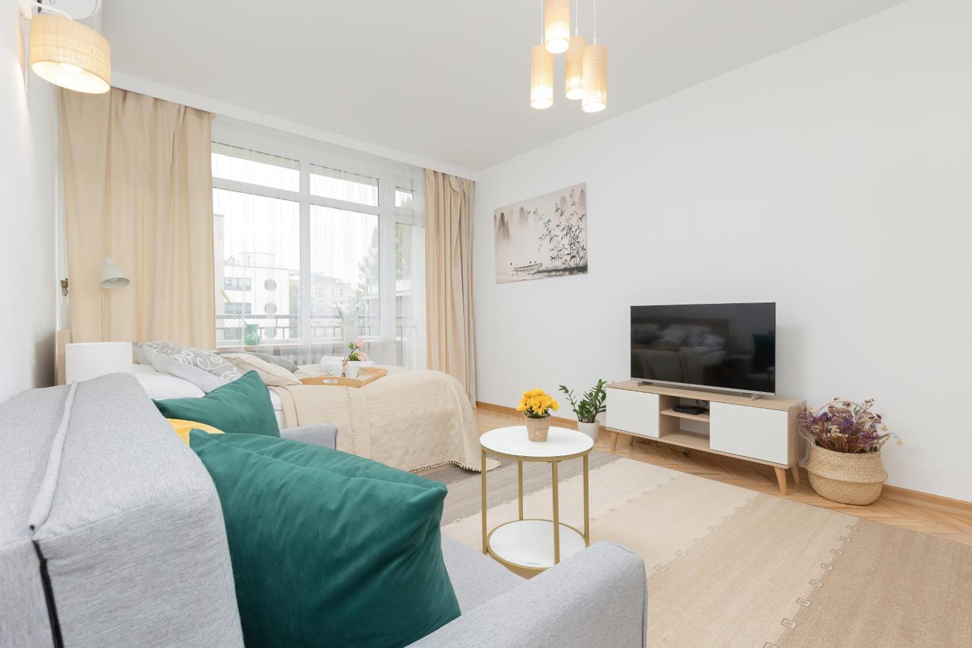 Apartment Bright Srodmiescie By Renters *