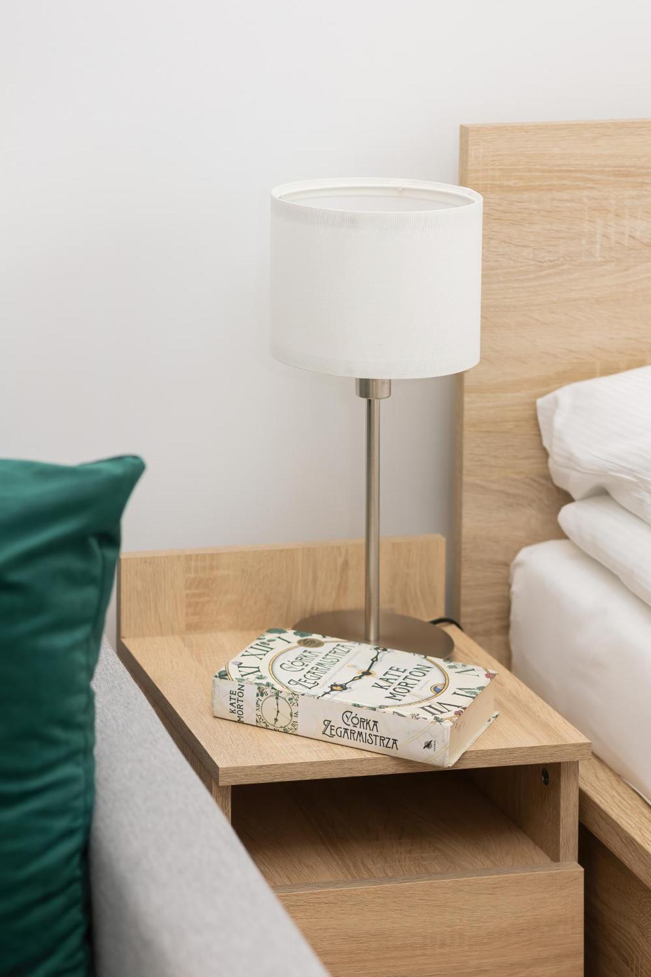 Apartment Bright Srodmiescie By Renters *
