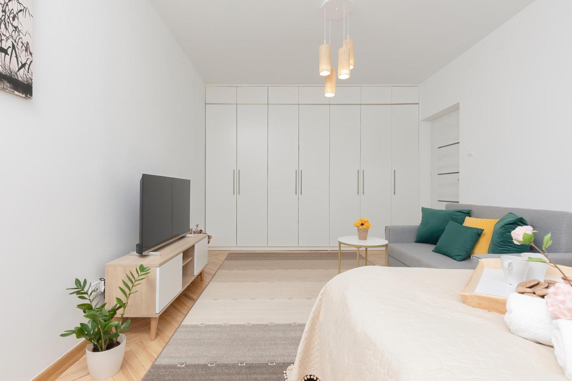 Bright Srodmiescie By Renters Apartment *