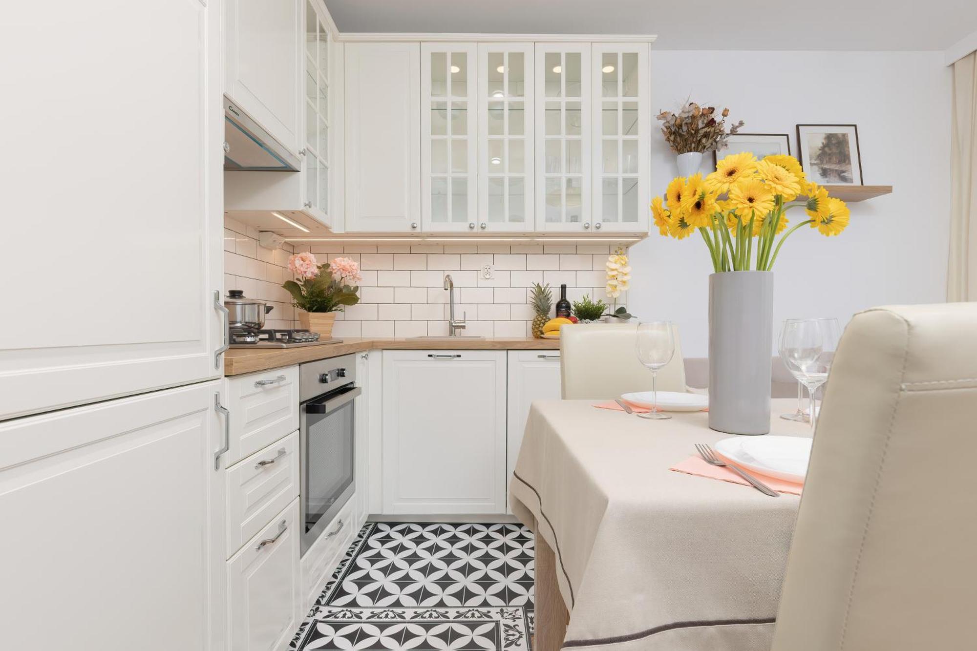 Bright Srodmiescie By Renters Apartment *